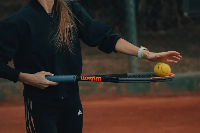 Alex Eala vence Pavlyuchenkova e avança em Madri