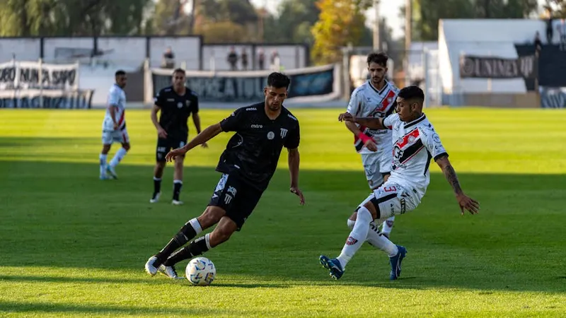Futebol na TV hoje: Brasileirão, clássicos e final da Copa do Rei